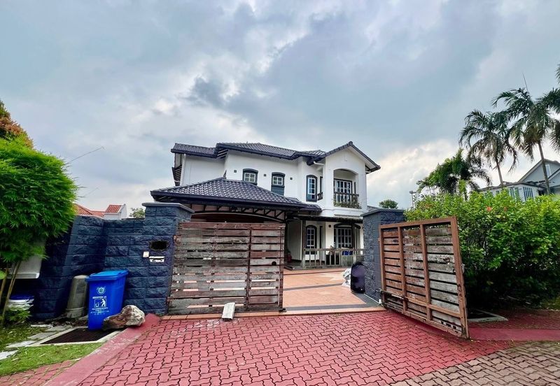 Bukit Jelutong CORNER LOT Bungalow Two Storey Jalan Bidai 