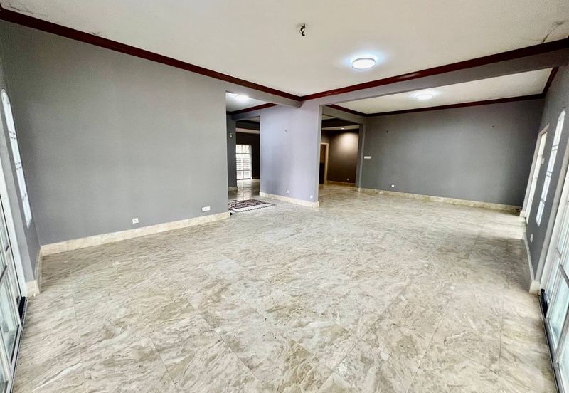 Bukit Jelutong CORNER LOT Bungalow Two Storey Jalan Bidai 