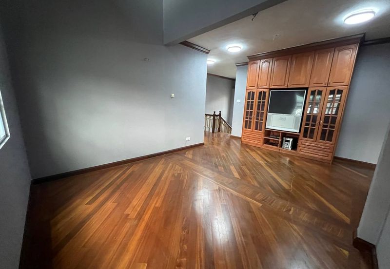 Bukit Jelutong CORNER LOT Bungalow Two Storey Jalan Bidai 