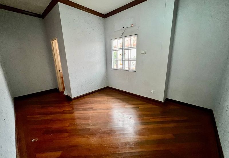 Bukit Jelutong CORNER LOT Bungalow Two Storey Jalan Bidai 