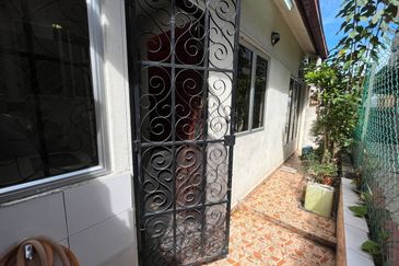 Bandar Menjalara (Desa Seri Mahkota)