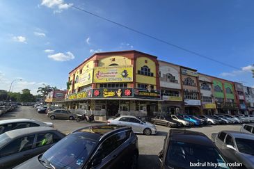 Pusat Perdagangan Seri Kembangan