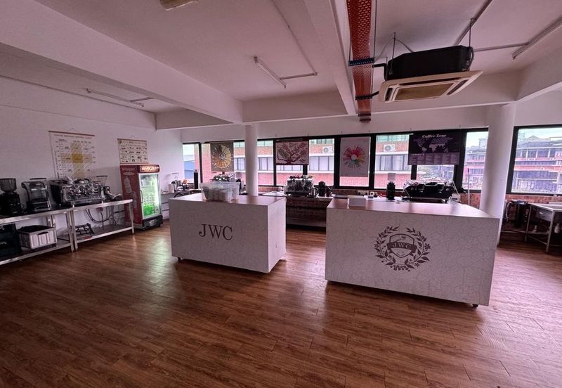 i32 Puchong Industrial Park