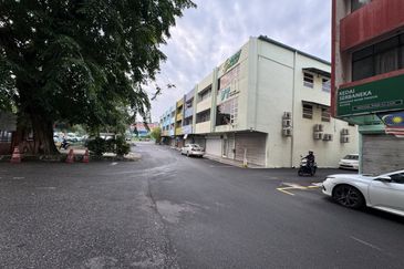 Taman Nirwana 3 Storey ShopLot (Jalan Nirwana 35) Ampang