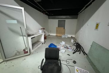 Taman Nirwana 3 Storey ShopLot (Jalan Nirwana 35) Ampang