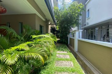 Changkat Kiara Surya