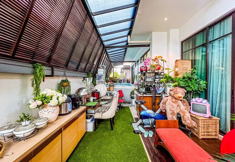 Tenderfields @ Eco Majestic