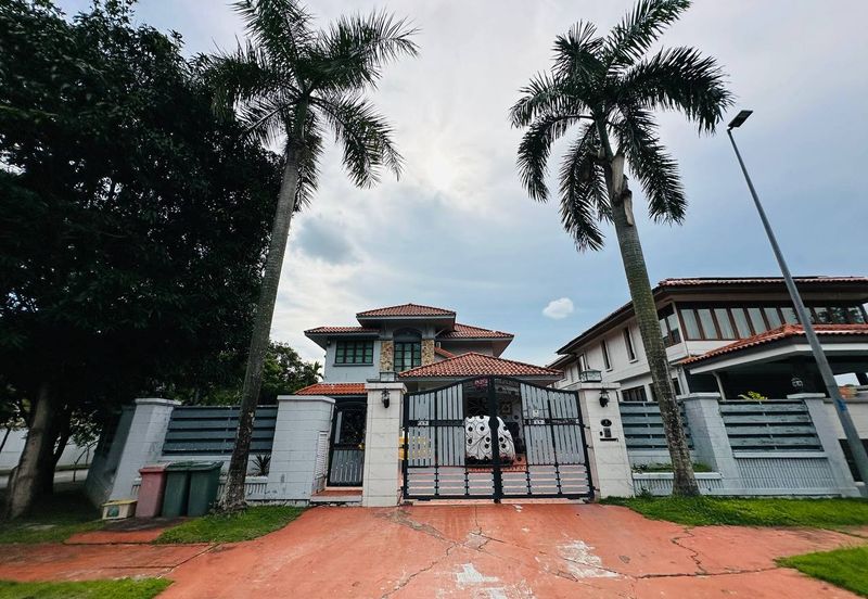 FACING OPEN Renovated Well Kept Two Storey Bungalow with Huge Land Area, Ara Damansara