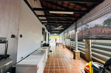 FACING OPEN Renovated Well Kept Two Storey Bungalow with Huge Land Area, Ara Damansara