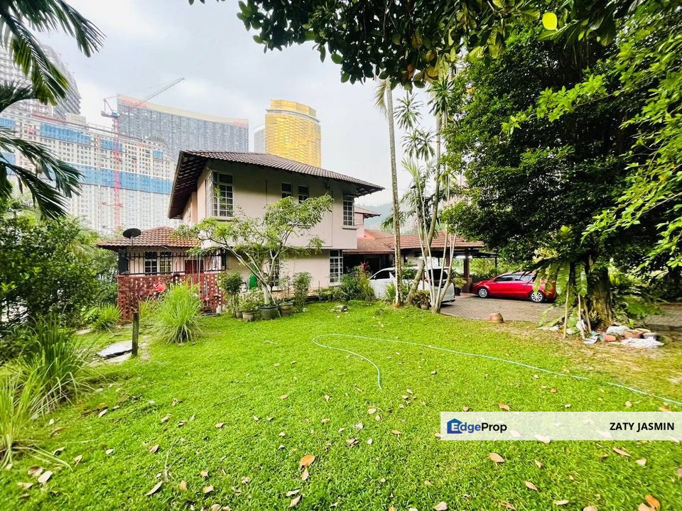 Bukit Lanjan BUNGALOW House with 1 ACRE LAND (Matured Area) Kuala Lumpur FOR SALE, Selangor, Damansara Perdana