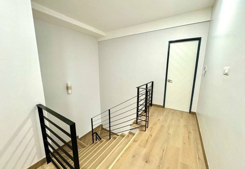 3 Storey Link Villa CORNER LOT Landed Puchong South Selangor FOR SALE