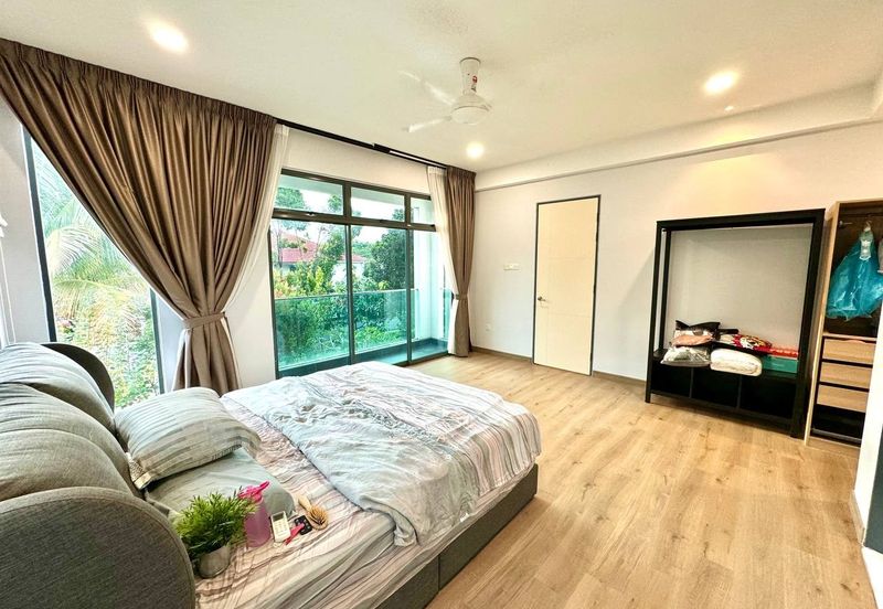 3 Storey Link Villa CORNER LOT Landed Puchong South Selangor FOR SALE