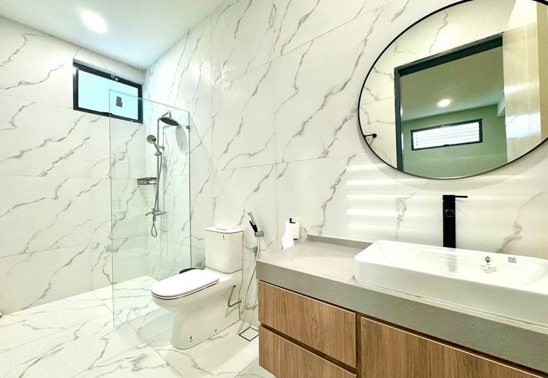 3 Storey Link Villa CORNER LOT Landed Puchong South Selangor FOR SALE