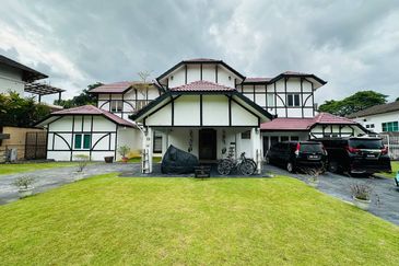 KGSAAS Golf Club, Seksyen 13