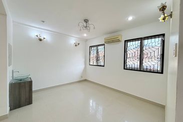 Taman Setiawangsa 2.5 Storey Terrace (22x70) (NEWLY REFURBISHED) Setiawangsa KL FOR SALE 