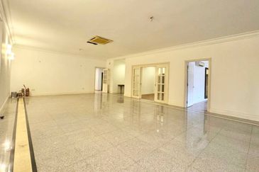 16 U-Thant Condominium Two Storey Duplex Taman U-Thant FOR RENT !