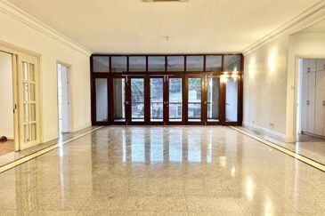 16 U-Thant Condominium Two Storey Duplex Taman U-Thant FOR RENT !