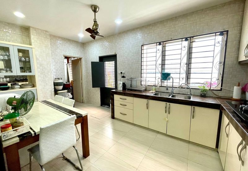 CYPRUS 2.5 Storey Superlink Terrace USJ Heights Subang Jaya FOR SALE