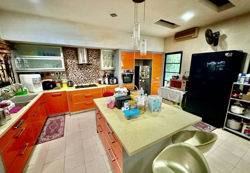 Near Playground! CORNER LOT 2 Storey Superlink Jalan Jeriji Bukit Jelutong 