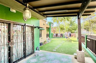 Near Playground! CORNER LOT 2 Storey Superlink Jalan Jeriji Bukit Jelutong 