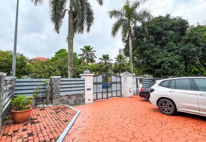 Ara Damansara FACING OPEN Spacious Land of CORNER LOT Two Storey Bungalow FOR SALE