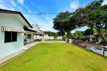 SS 3 Petaling Jaya Single Storey Old Bungalow FOR SALE