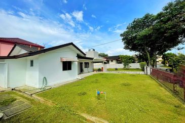 SS 3 Petaling Jaya Single Storey Old Bungalow FOR SALE
