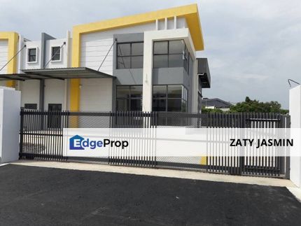 Factory at LEKAS 32 Industrial Park, Jalan Bangi Lama Semenyih  FOR SALE, Selangor, Semenyih