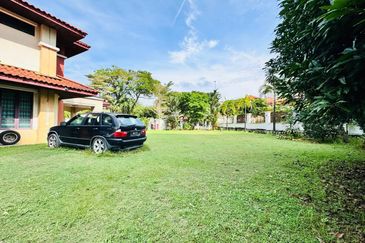 Ara Damansara PJ CORNER Huge Land Double Storey Bungalow FOR SALE