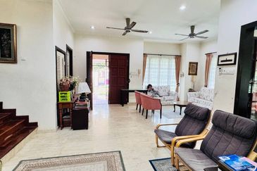 Ara Damansara PJ CORNER Huge Land Double Storey Bungalow FOR SALE