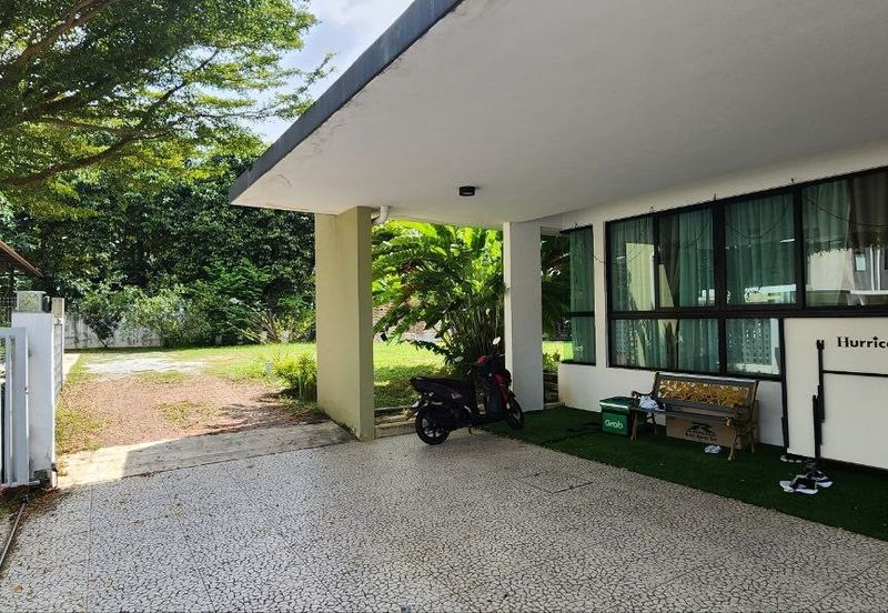 Subang Bestari CORNER LOT Semi Detached Double Storey (Spacious Land) FOR SALE