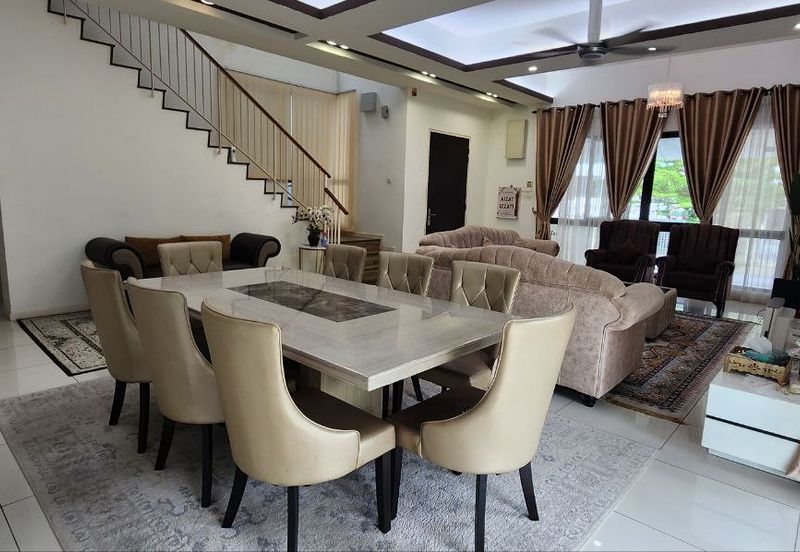 Subang Bestari CORNER LOT Semi Detached Double Storey (Spacious Land) FOR SALE