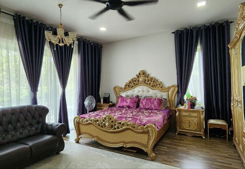 Subang Bestari CORNER LOT Semi Detached Double Storey (Spacious Land) FOR SALE