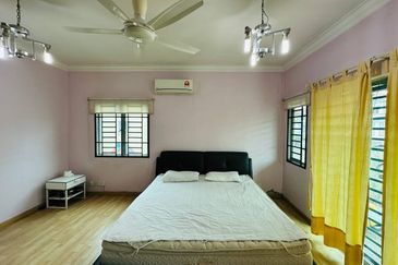 Bukit Jalil Kuala Lumpur END LOT 3-Storey Villa FOR SALE