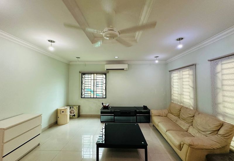 Bukit Jalil Kuala Lumpur END LOT 3-Storey Villa FOR SALE