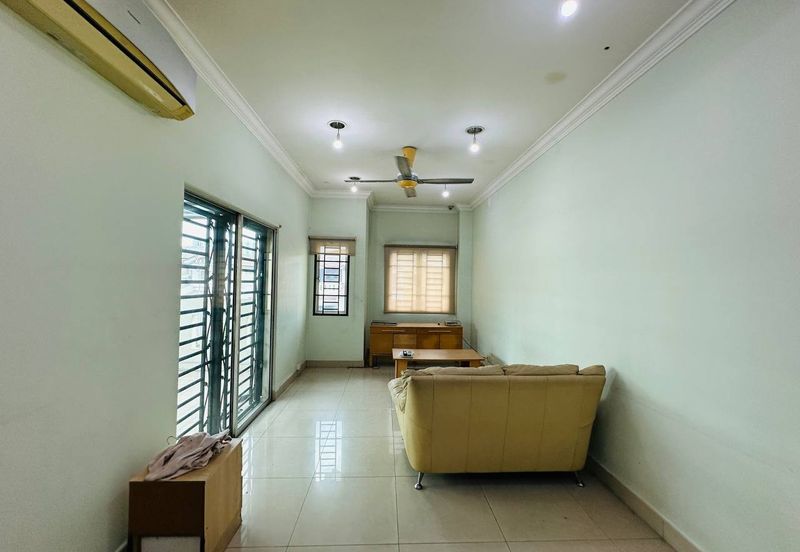 Bukit Jalil Kuala Lumpur END LOT 3-Storey Villa FOR SALE