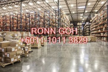 * SUBANG & KOTA DAMANSARA : 60,000 SQFT HUGE WAREHOUSE WITH LOADING BAYS ( FOR RENT ) / * 梳邦 & 哥打白沙罗 : 60,000 平方尺 带装卸区的 大型仓库（ 出租 ）