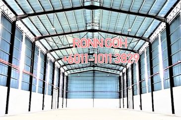 * PUNCAK ALAM ( LATAR HIGHWAY ) : MODERN WAREHOUSE RM 13 MILLION ( FOR SALE ) : 现代 RM 1300 万仓库（ 出售 ）