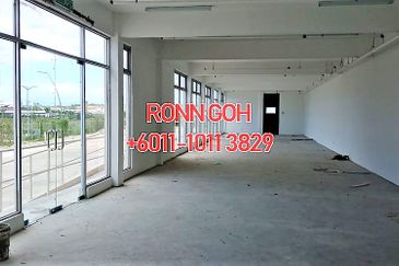 * SUBANG - 59,000 SQFT NICE WAREHOUSE (FOR RENT)