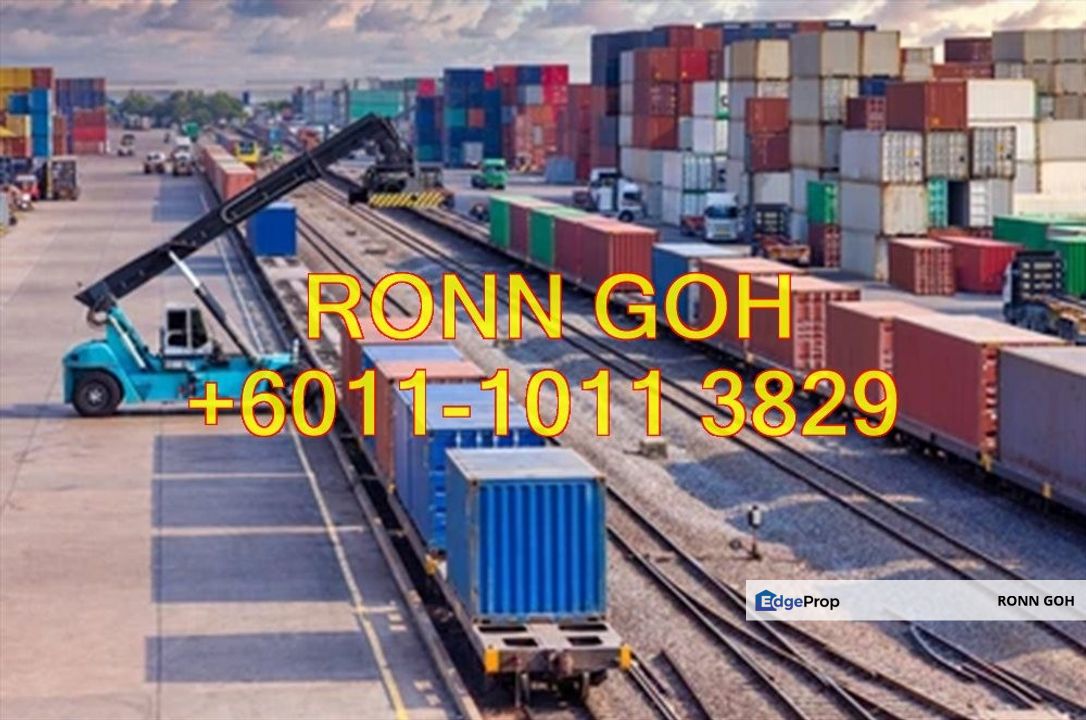 * RAWANG ( BUKIT BERUNTUNG ) : 52,000 SQFT FACTORY /WAREHOUSE WITH LOADING BAYS ( FOR RENT ) * 万挠 ( RAWANG ) 汽车业工业园 : 黄金地段有裝卸货台 52,000 平方英尺工厂/仓库（ 出租 ）, Selangor, Rawang