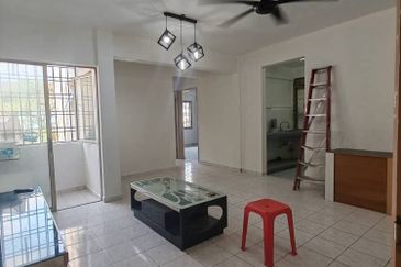 Sri Intan (Bandar Seri Alam)