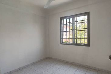 Sri Intan (Bandar Seri Alam)