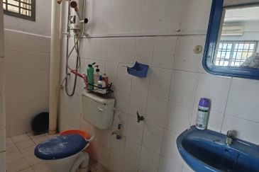 Sri Intan (Bandar Seri Alam)