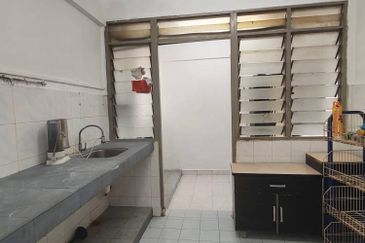 Sri Intan (Bandar Seri Alam)