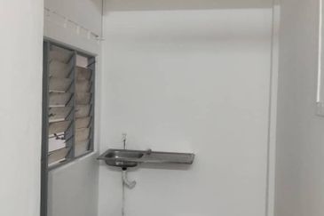 Taman Pulai Utama Flat