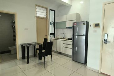 D'Summit Residences @ Kempas Utama