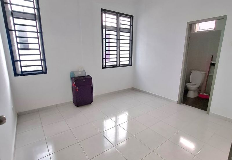 Clover @ Taman Pulai Mutiara 2