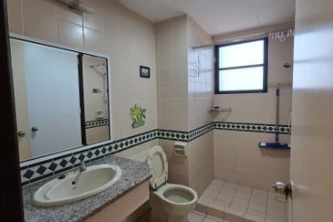 The Straits View, Bandar Baru Permas Jaya