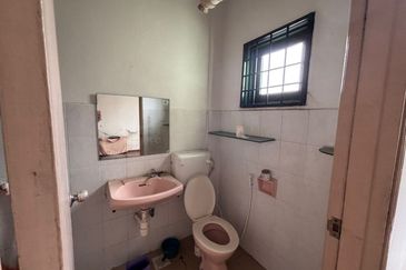 Lily & Jasmine Apartment