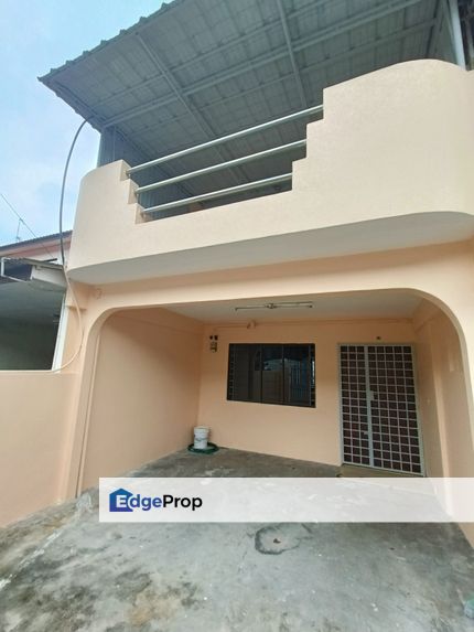 Desa Cemerlang 2 storey low cost for Rent , Johor, Ulu Tiram